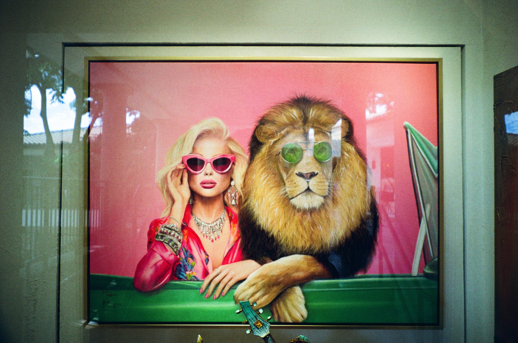 Outdoor shopping area in Maui